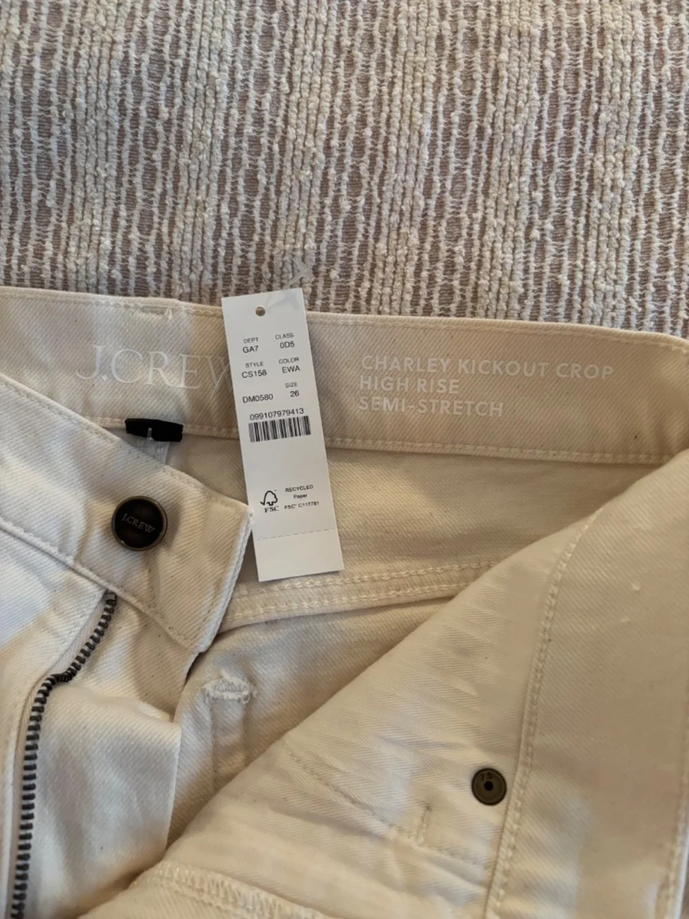 Charley kickout cropped jean